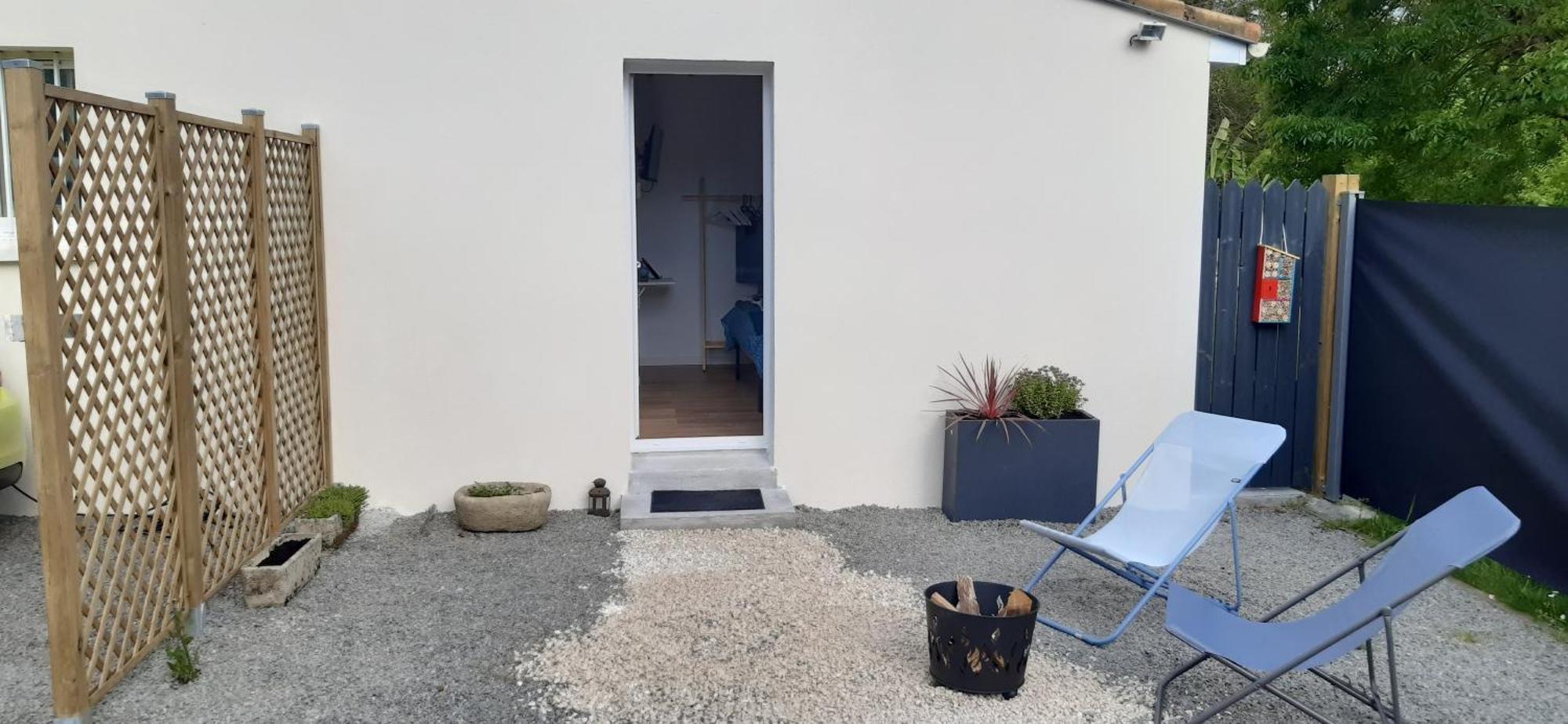 Virginie & Yann Villa Saint-Leger-les-Vignes Exterior photo