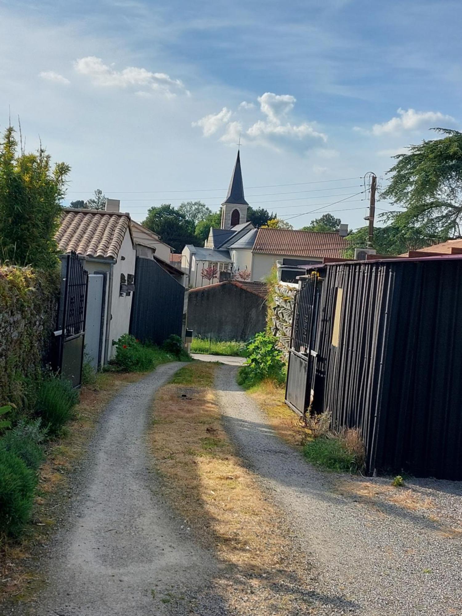 Virginie & Yann Villa Saint-Leger-les-Vignes Exterior photo
